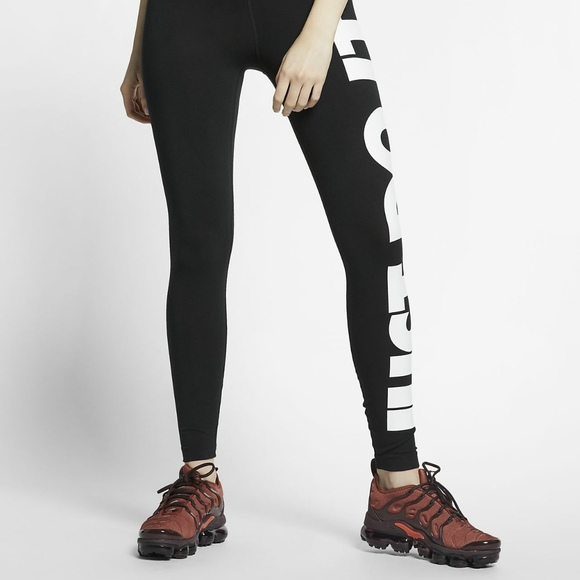 SOLD NIKE Legasee Just Do It Black Leggings Tights - Picture 4 of 10